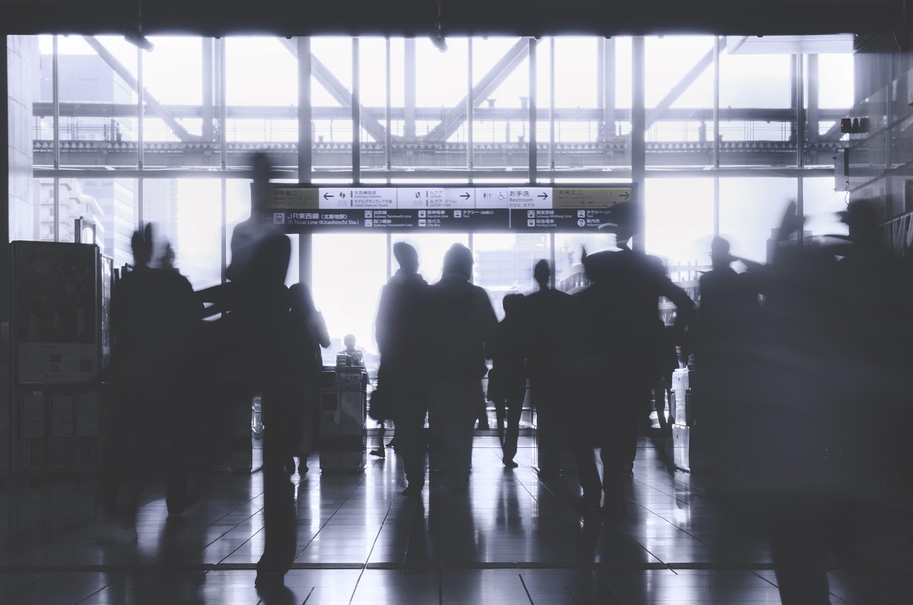 駅の改札で社会人がする挨拶のマナーとは？