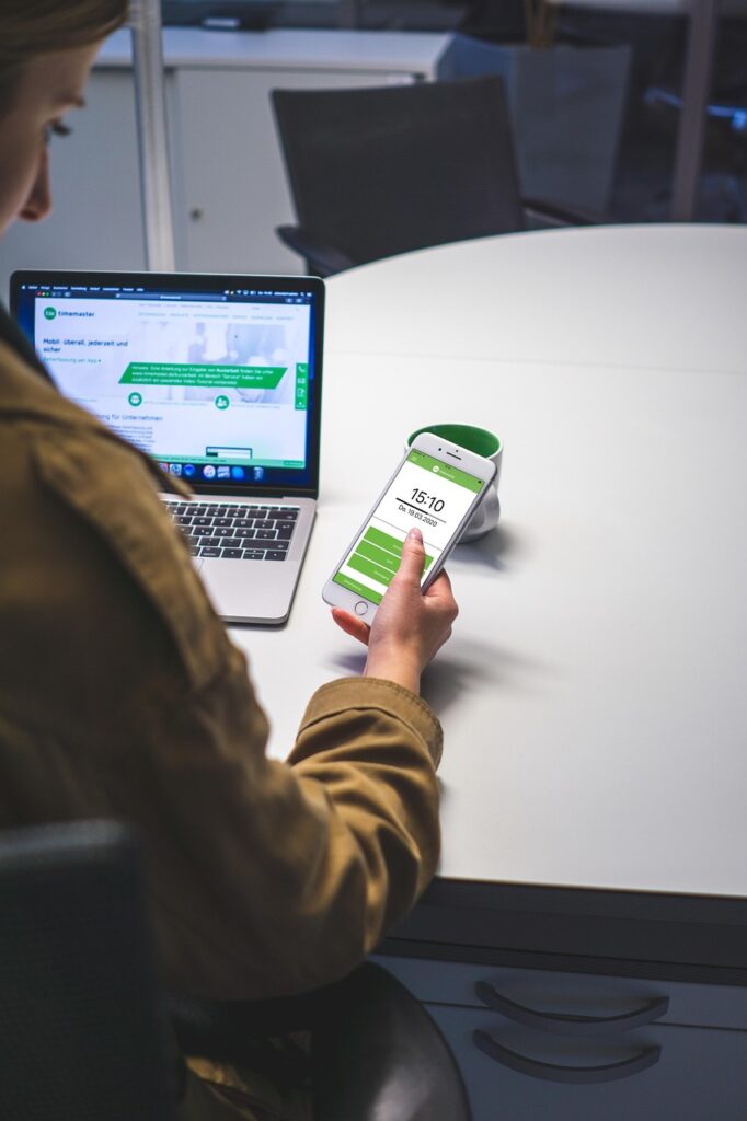 初出勤に必要な持ち物リストは何ですか？