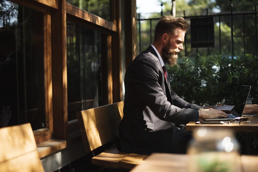 キャリアアップを目指す社会人におすすめの講座は？