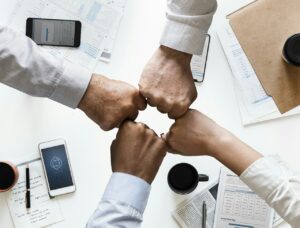 社会人としてのマナーに不安を感じるあなたへ、解消法は？