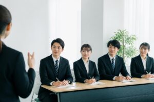 社会人が知っておくべき配慮と心得、敬語の使い方は？